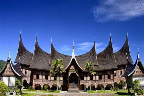 Rumah Adat di Pulau Sumatera