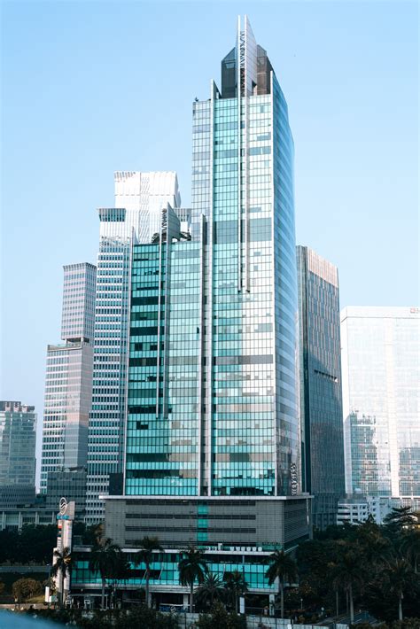 Daftar Perusahaan Edukasi di The East Tower