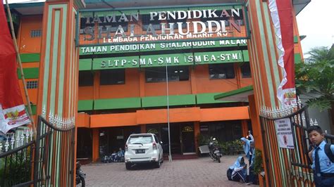 Sekolah Menengah di Malang
