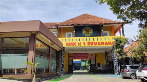 1. SMK Negeri 1 Semarang
