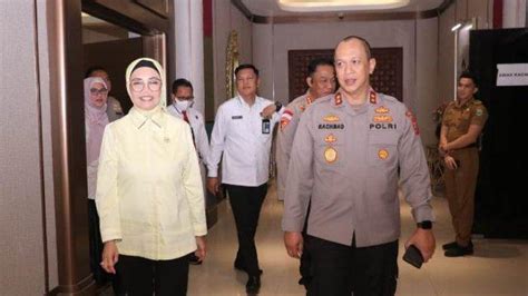 1. Ferial Rachmad Anita