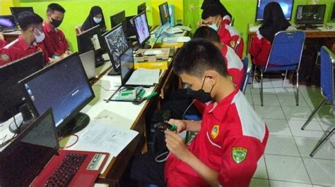 Fasilitas dan Jaringan
